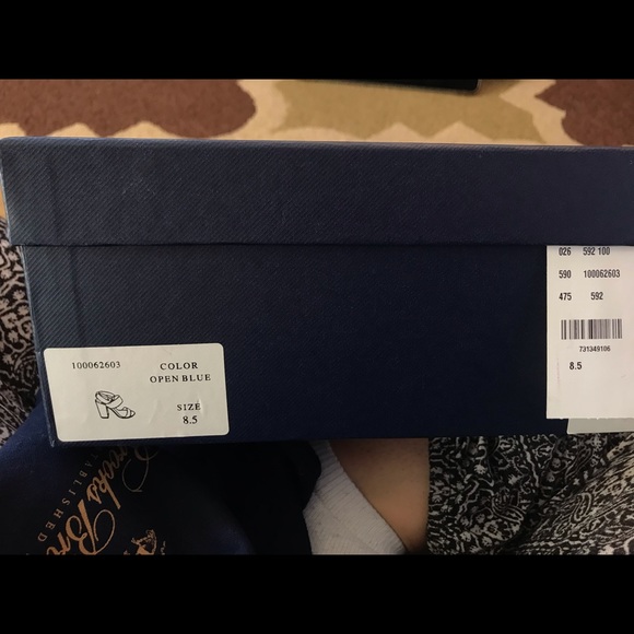 BNIB BROOKS BROTHERS HEELED SANDALS - Picture 4 of 5